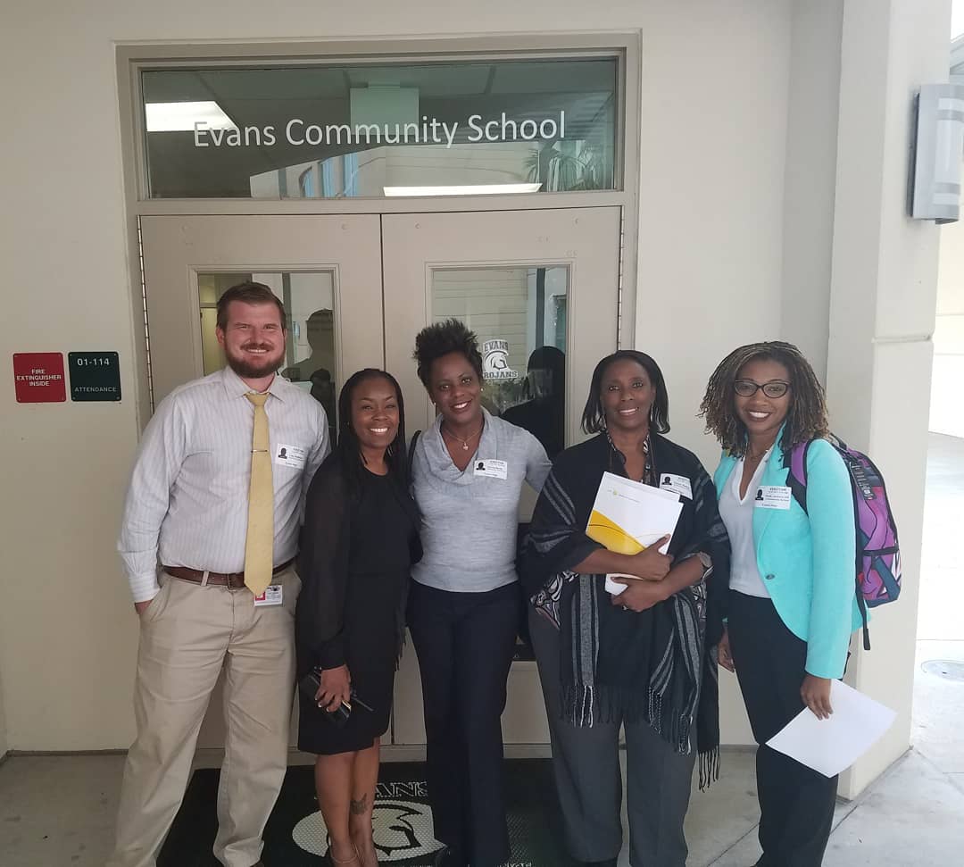 iAmDrRuth's tweet photo. Had a great day at #EvansHigh, which is where a thriving and engaged community supports maximum student potential and life-long prosperity. #mylearningpartners #communityschool #ucf https://t.co/hjkKLxZ6Je