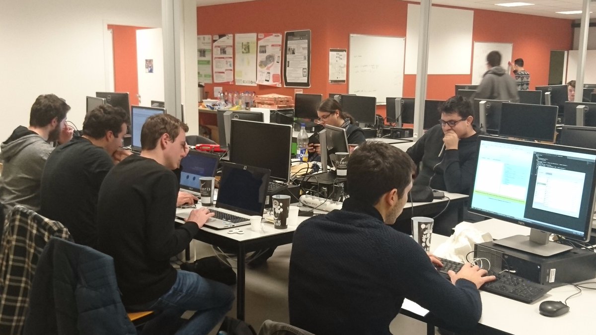 SacDeNodeJS tweet media