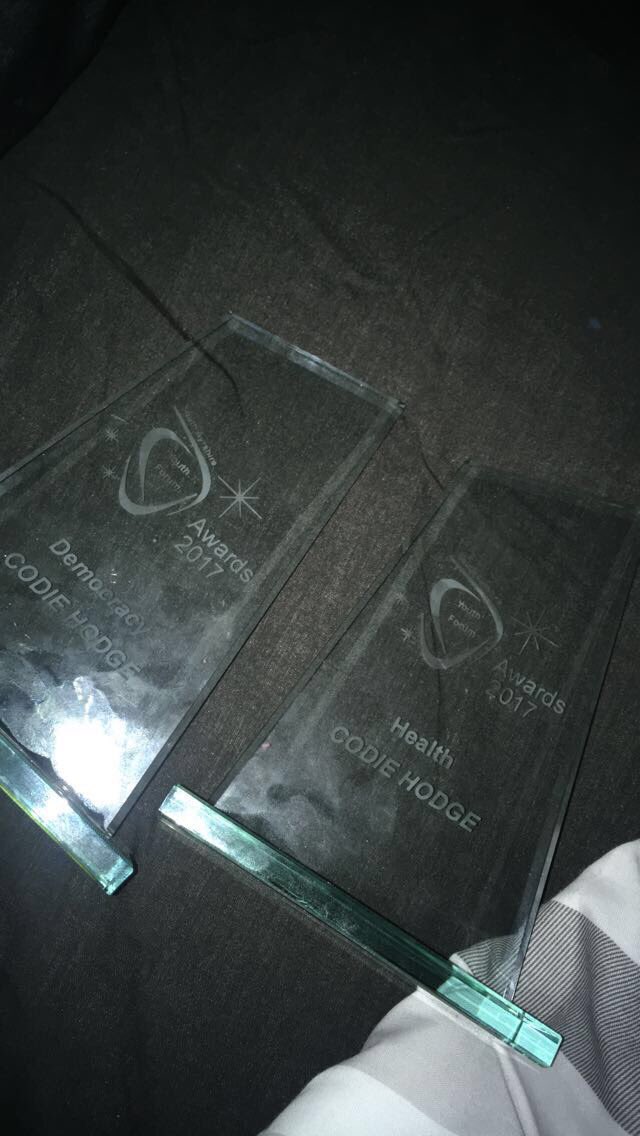 codie_msyp's tweet photo. Feel so proud to have been recognised for my work with mental health and well-being! Thank you so much to @SAYouthForum #SAYFawards17 https://t.co/srbNGcdCXP