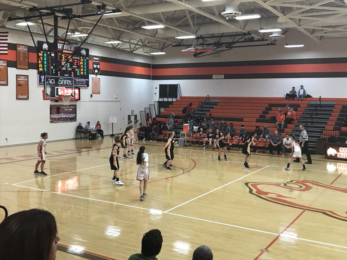 AdamFineske's tweet image. It’s an @SylvaniaSchools “cross-town rivalry” night for girls basketball in Sylvania! The @southviewcougar Lady Cougars host the @NVHSWildcats LadyKats tonight! #CompetitiveFun #SylvaniaPride #GoCougars and #GoWildcats