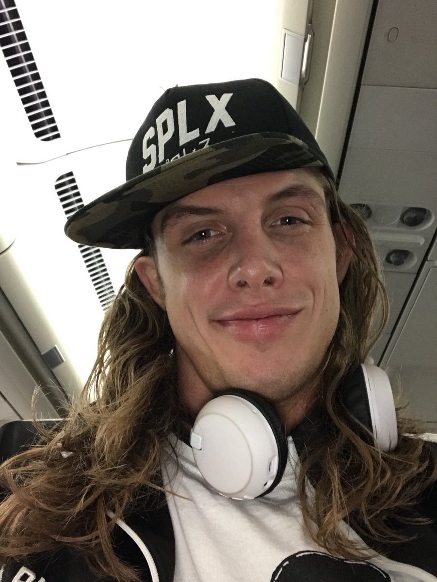 SuperKingofBros's tweet photo. Made my flight barely but Iβm off to London to take the @RevProUK title from @zacksabrejr also I beat Tom lawlor via choke out at @MLW tonight #kingofbros #bro #stallion #splx https://t.co/8AgqGzfQT2