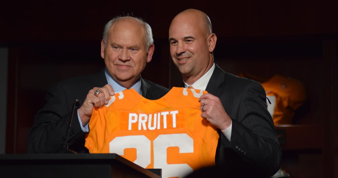 Tennessee football coach Jeremy Pruitt introductory plan: ‘dominate our opponents every day’ sec.news/2j4rsQE  #VFL