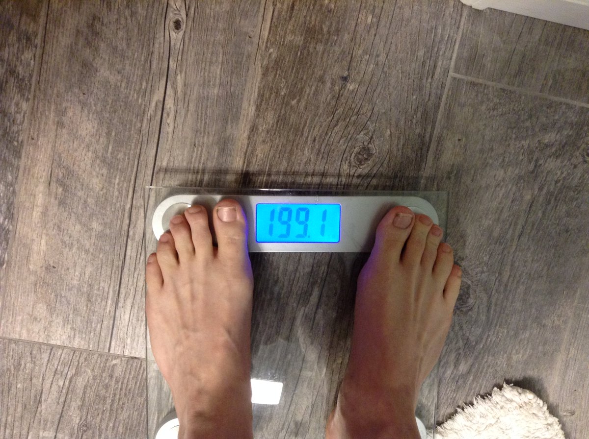 ddombrowsky's tweet photo. Today I broke below 200 for the first time since my 20s! I'll post this here because I'm pretty sure my wife would slay me if I posted it to the FB. #DadIsFat https://t.co/0LCwNFSiOk