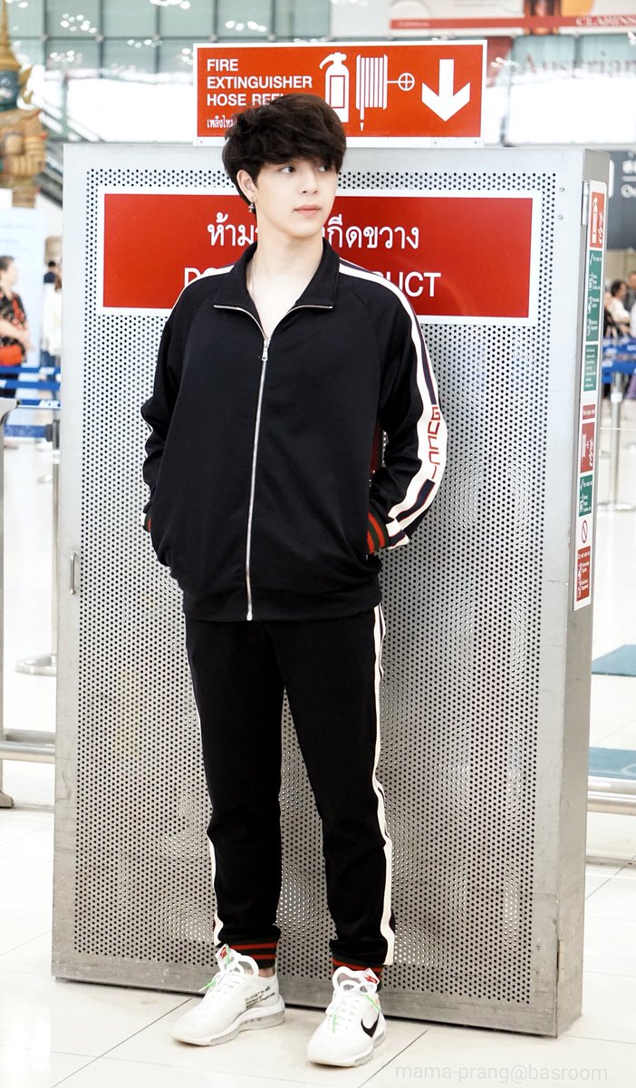 heart_u_start's tweet photo. อะไรก็ขวางน้องงไม่ดั้ยยย!😂😂❤️ #บาสเด็กอ้วนที่แท้จริง #basroom https://t.co/wp4yR1W8Cf