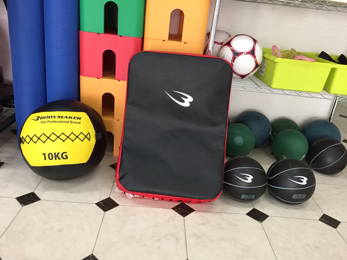 BM_shinmisato2's tweet photo. おはようございます!
先日茨木市にあるb2lab様にお邪魔しておりました☺️
整骨院併用のフィットネススタジオ🏃
樽井院長はキックボクシング、柔術も教えてくださいます✨
ボディメーカーの商品もたくさんございました☺️
#ボディメーカー
#b2lab
#たる整骨院
https://t.co/wS2pit95JC https://t.co/XRSu4G5j8N