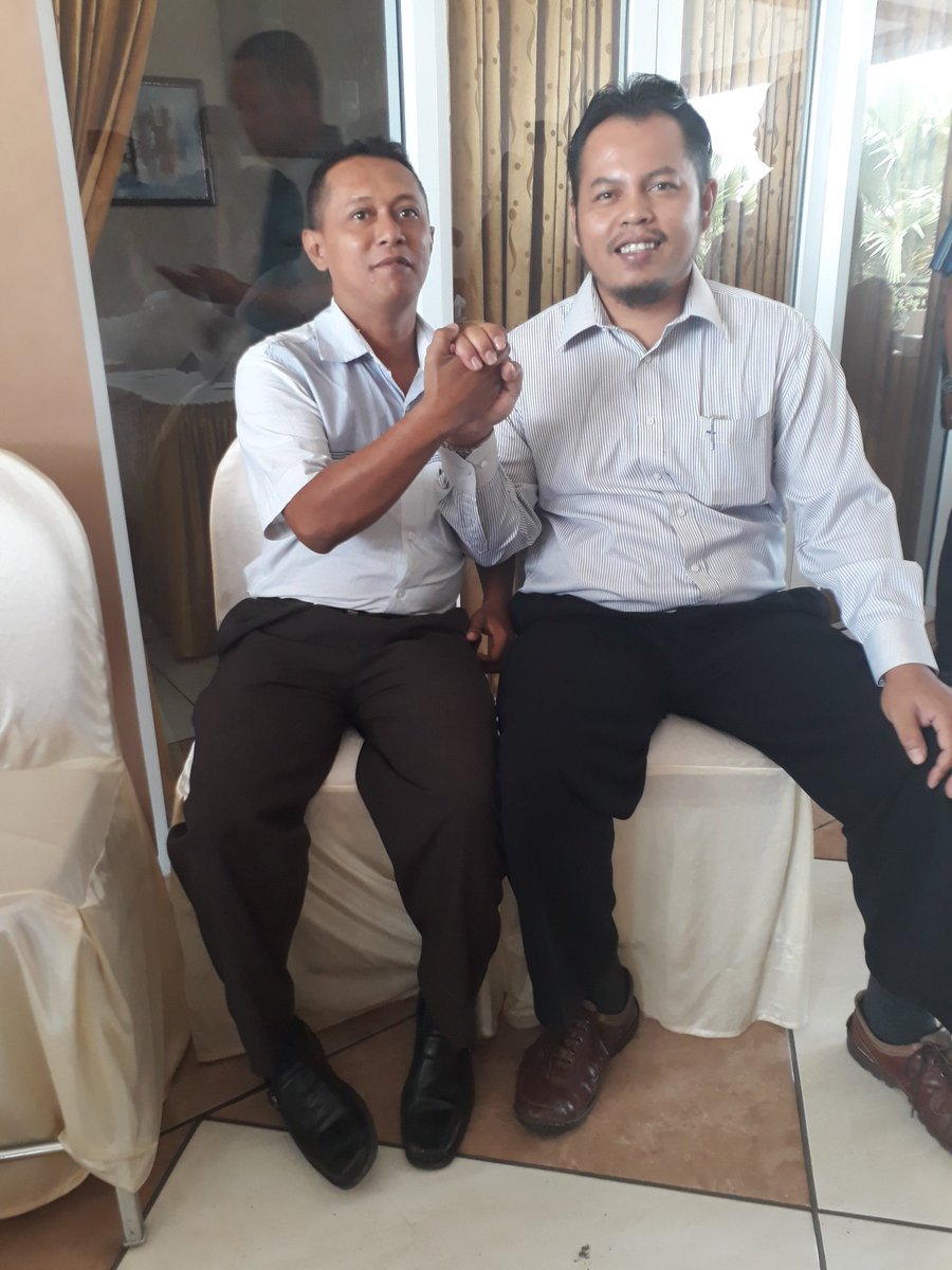 ppk_manding's tweet photo. Semoga ketularan jadi orang besar https://t.co/6a3EZmk9He