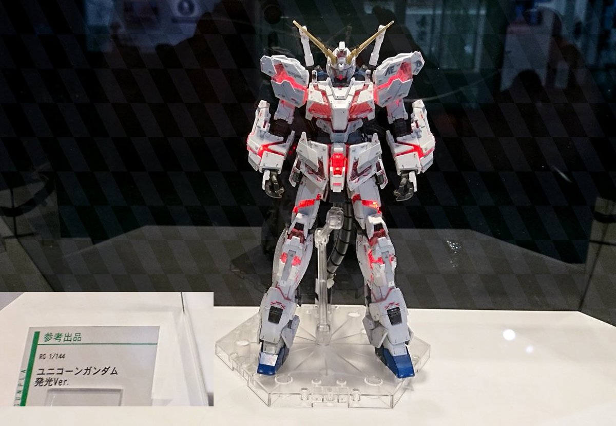 1 144マニア模型 店主 ガンプラはじめました 管理人 Na Twitteru そしてこっちも参考出展 Rgユニコーンガンダムの発光ver これはled仕込んでるタイプのキットみたいね お台場ユニコーン的なやつかな