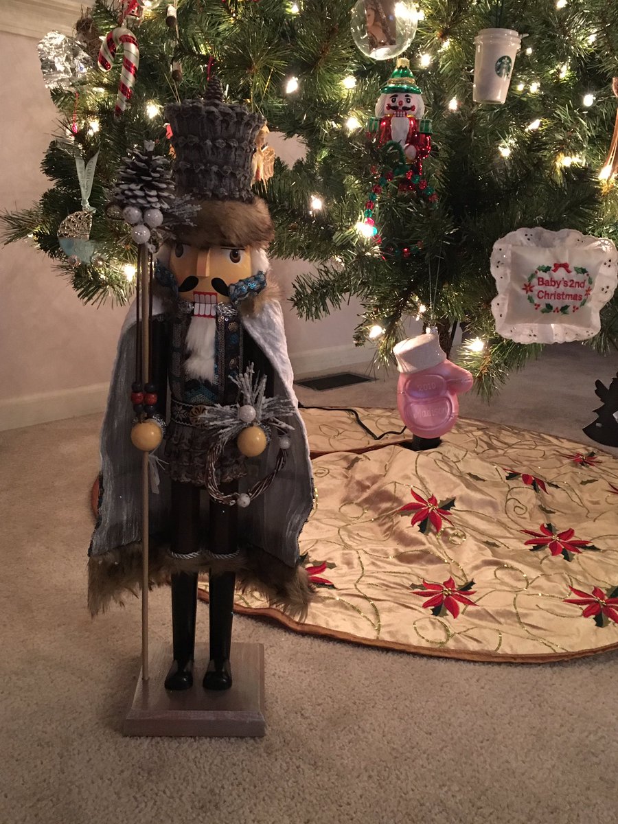 CariHamblin's tweet photo. Thank you brother and sister Basso for the beautiful gifts!! God bless you for your kindness. @DrJohnNHamblin @laurenbasso #nutcrackerCollection https://t.co/Hwi9ZWzJpu