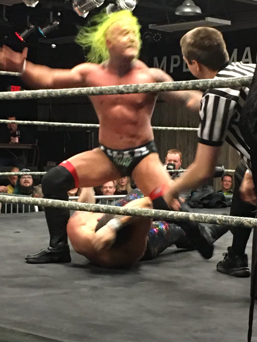 Subrec's tweet photo. Opening #F1RSTwrestlingLIVE match is 6 way with @cruzshakalaka over @Thunderfrogger @thescottstory @real_giant #FilthKing @TheWildestCat https://t.co/sJtKlazXIc