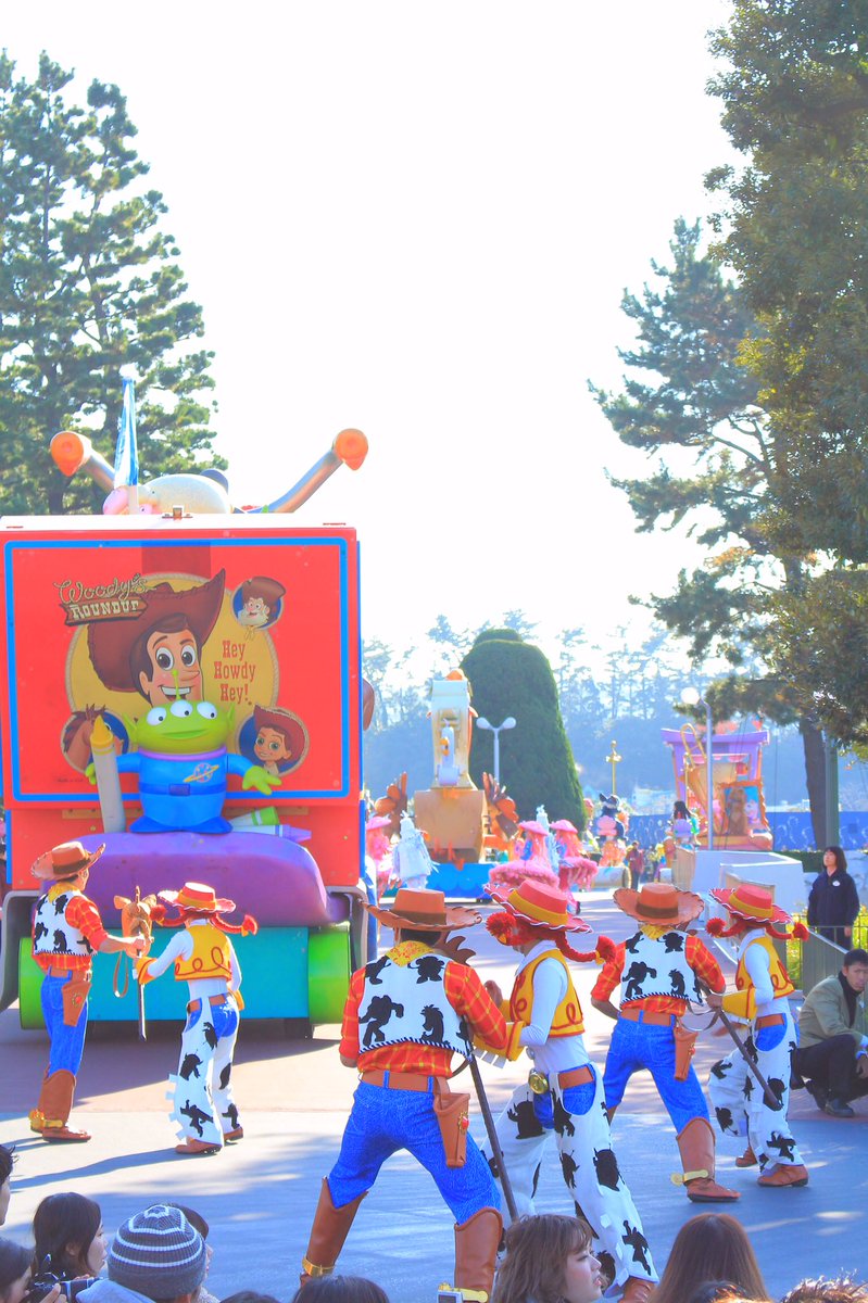 東京ディズニーランド１月 冬 の子供と大人の服装 持ち物を紹介 世界のdisney