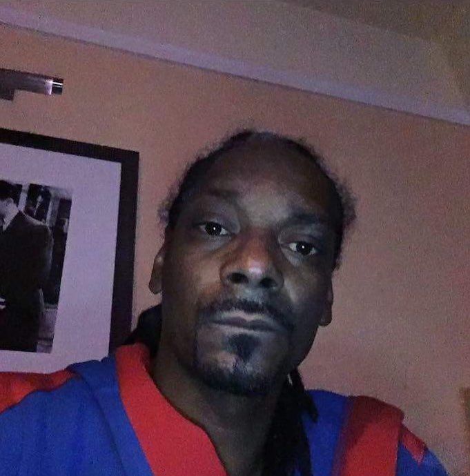 TweetLlkeAGirl's tweet photo. When your alarm goes off and you just sit there questioning if your education is worth it anymore. https://t.co/T1dh8CTF60