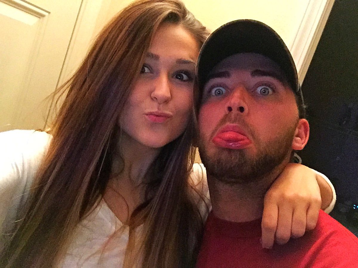ladd_hannah's tweet photo. HAPPY BIRTHDAY I LOVE YOUUUUUU 🎈 https://t.co/27AMSJc71R