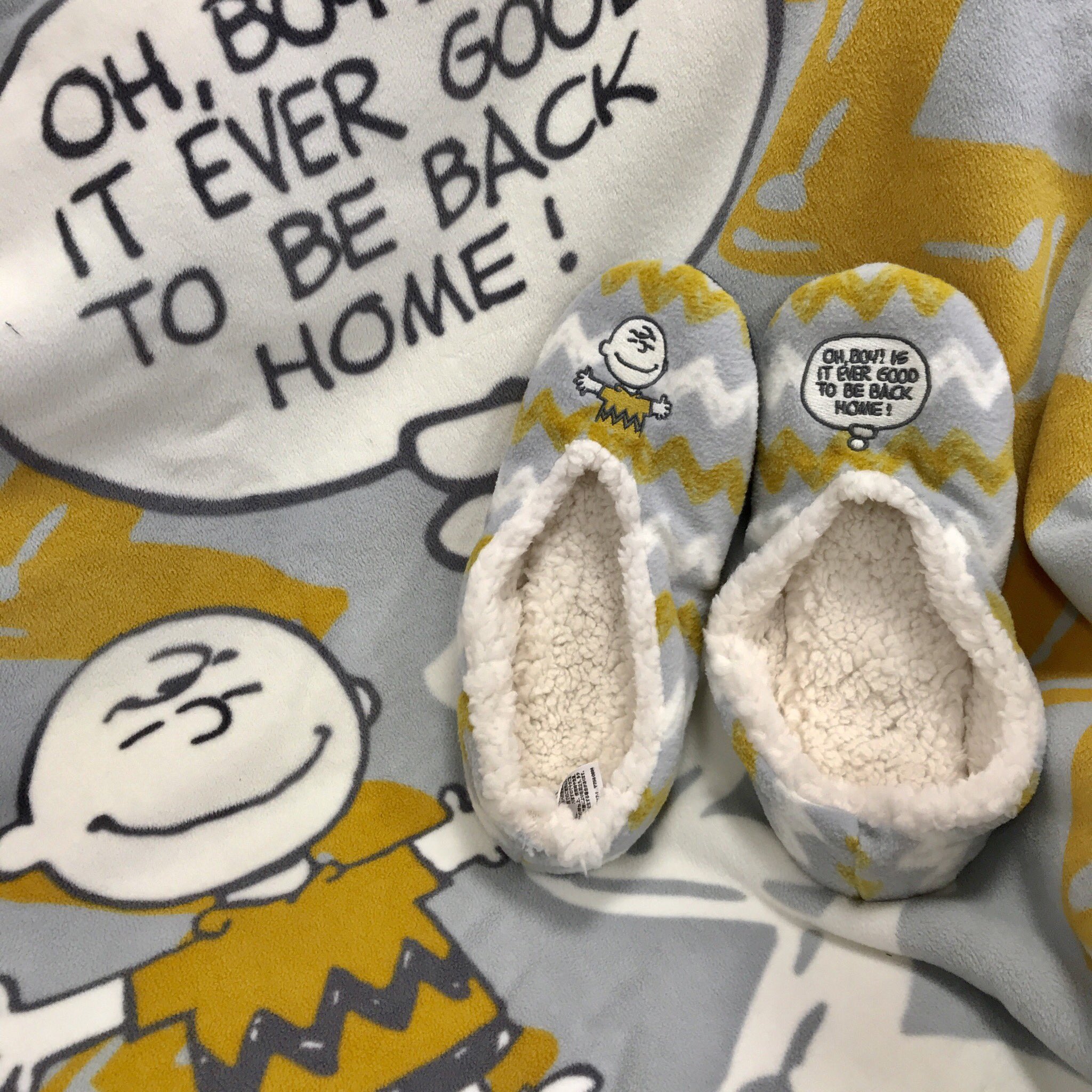 ｎａｍｉｍｏ ユニクロのブランケットが可愛すぎる ユニクロ スヌーピー ルームシューズ ブランケット