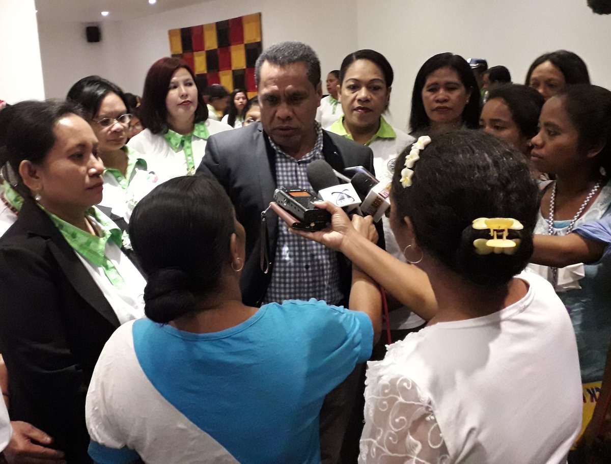 abathy_pereira's tweet photo. @TL_VMoH HE Luis Lobato with @WHOTimorLeste at the opening ceremony of one day seminar on TB and Mother and Infant health to Midwivers as conjuction with the 17th anniversary of the Association of TL Midwives.
#HotelTimor.
#Dili
#APTL https://t.co/uhSm10WExK
