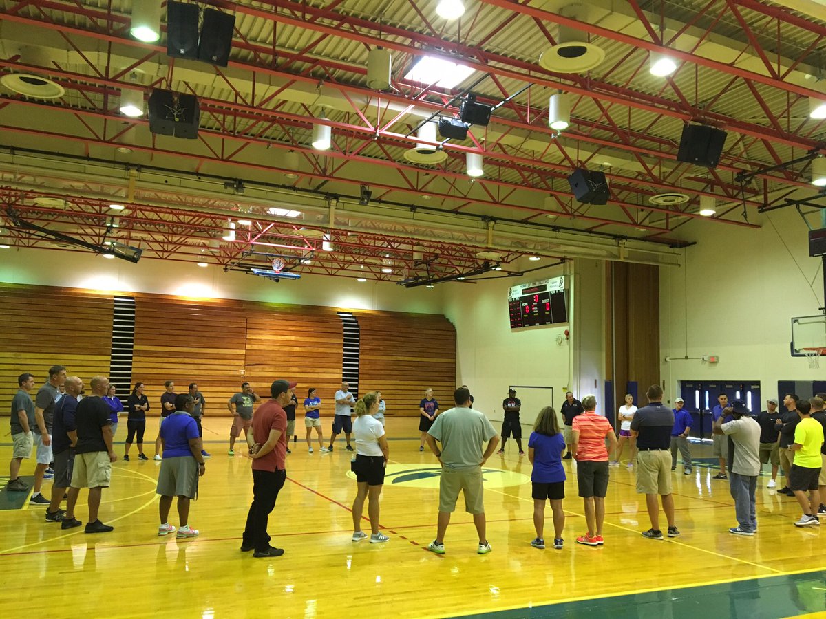 BrooklynDreamer's tweet photo. Leading a 1/2 day PD with Albany CSD teachers ranging from 1-30+ years of teaching experience was a really neat experience. All of the teachers were able to bring their own unique perspective. TU @OPENPhysEd @chapplephysed & @PEtop5 for the chance to share @CZNYSAHPERD #OPEN2017 https://t.co/0PXQjsu5bA