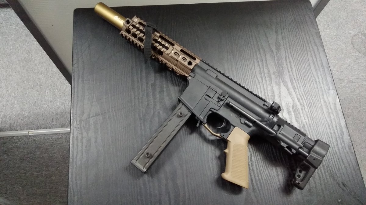 マイトリー Sur Twitter M4にmp5のマガジンを装着できるようになる