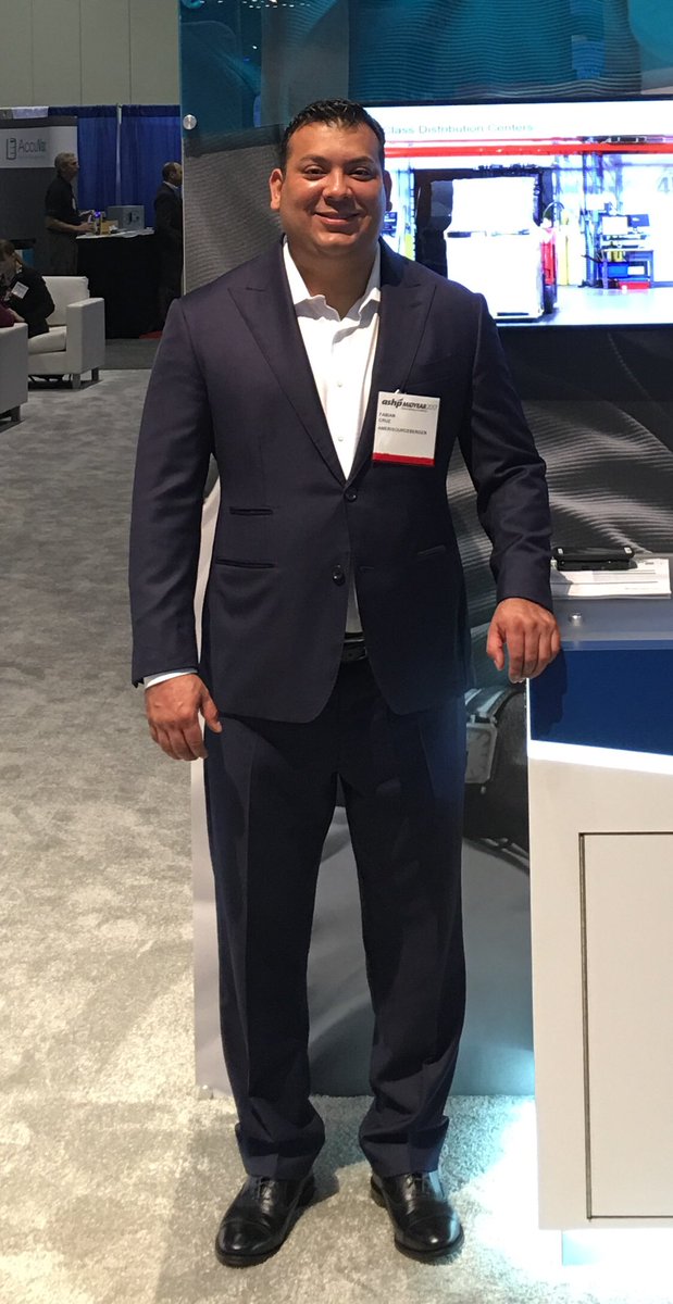 FabianPC23's tweet photo. Enjoyed representing my company 
#ASHP2017 https://t.co/wybeBoo2uT