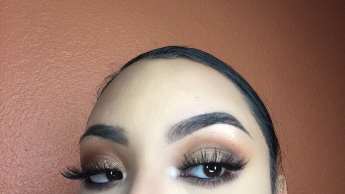 CxtherineSH's tweet photo. Dont Mind the Forehead๐ฆ
@ABHcosmetics dipbrow pomade in Ebony
@MorpheBrushes for the Eye look #35OM https://t.co/G84zESQMta