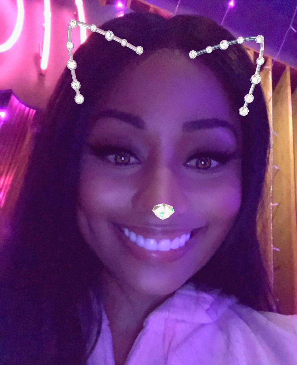 Jmenajfr's tweet photo. Queen Of The Kingdom, This smile always makes me better always I'm happy with it, This smile means a lot to me Your fans love you, never forget it Happy birthday my love @NICKIMINAJ 
#HappyBirthdayNickiMinaj https://t.co/HBjokYZRJA