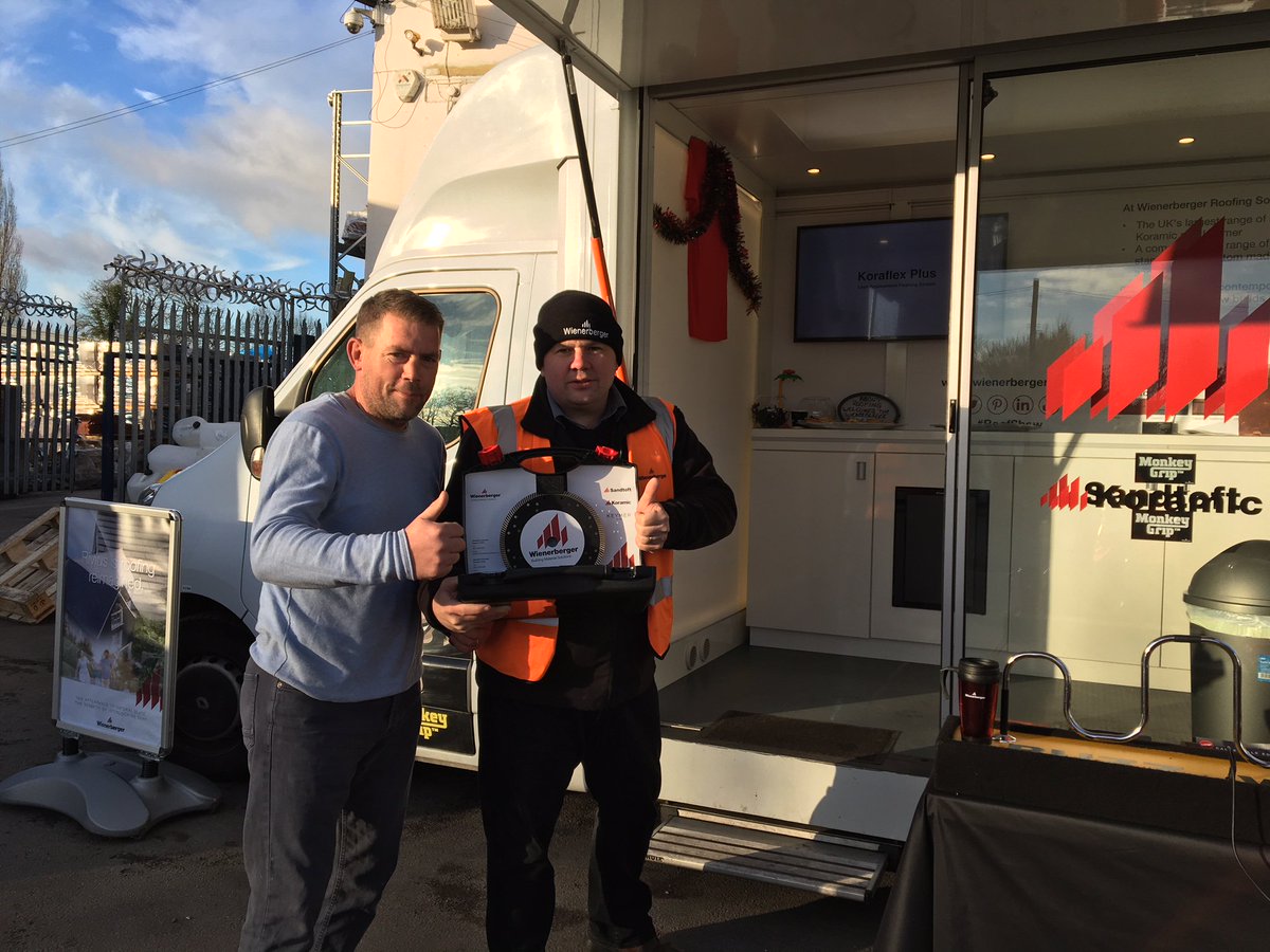 Veronique_WBUK's tweet photo. @about_roofing, we have our final Monkey Grip Buzz Wire completer - Mark Dodd of MD Building Contractors Charlwood. Congrats Mark! #roofshow @wienerbergeruk https://t.co/jQ19M8haE7