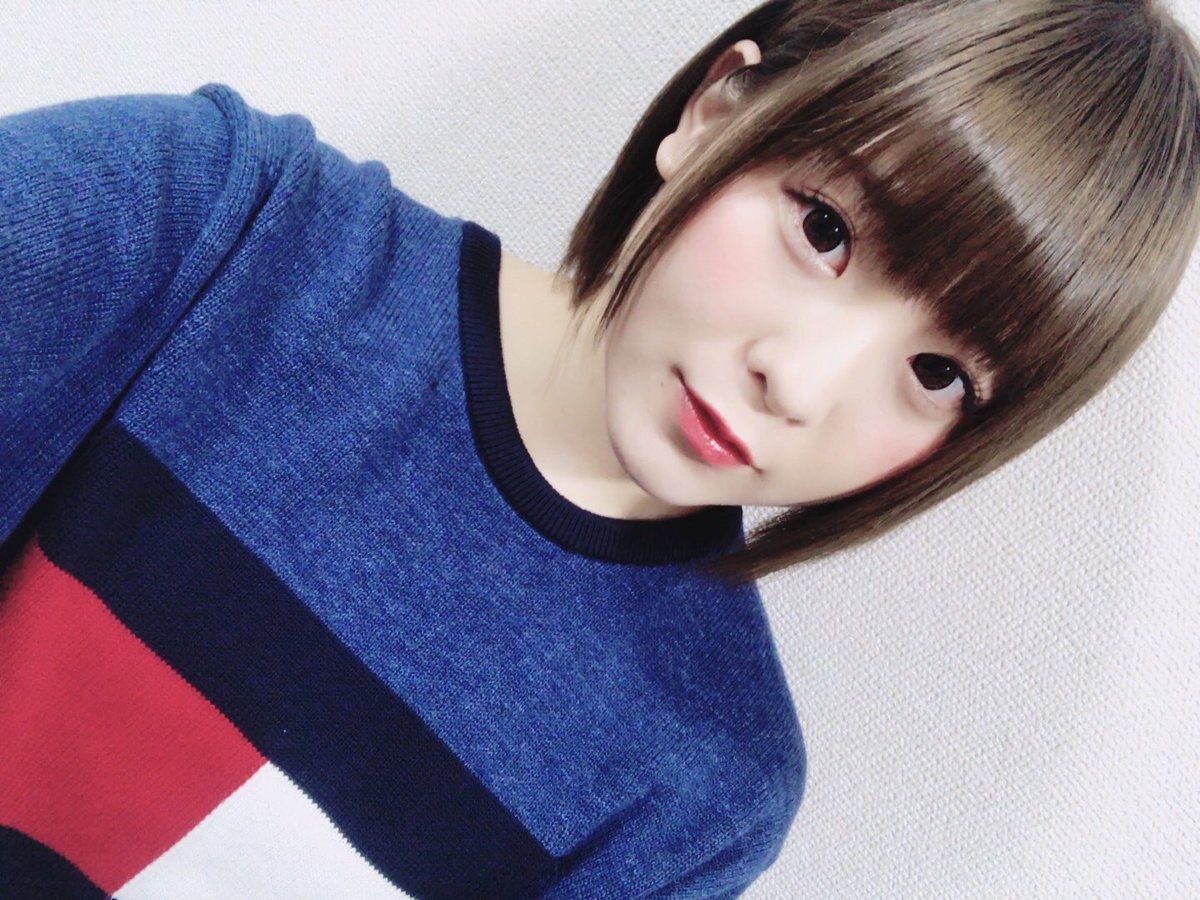 こなん カラーと 少しだけカットしてきたよ 横から見た長さが どれくらいかよく聞かれるので 参考程度にどぞ