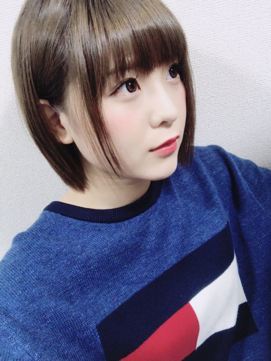 こなん カラーと 少しだけカットしてきたよ 横から見た長さが どれくらいかよく聞かれるので 参考程度にどぞ