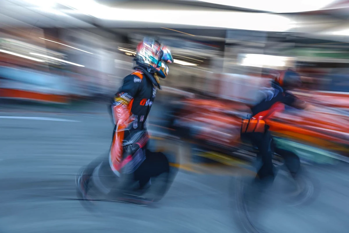 漫画の走り方ってあながち間違ってない？wwスローシャッターで撮った画像が話題！