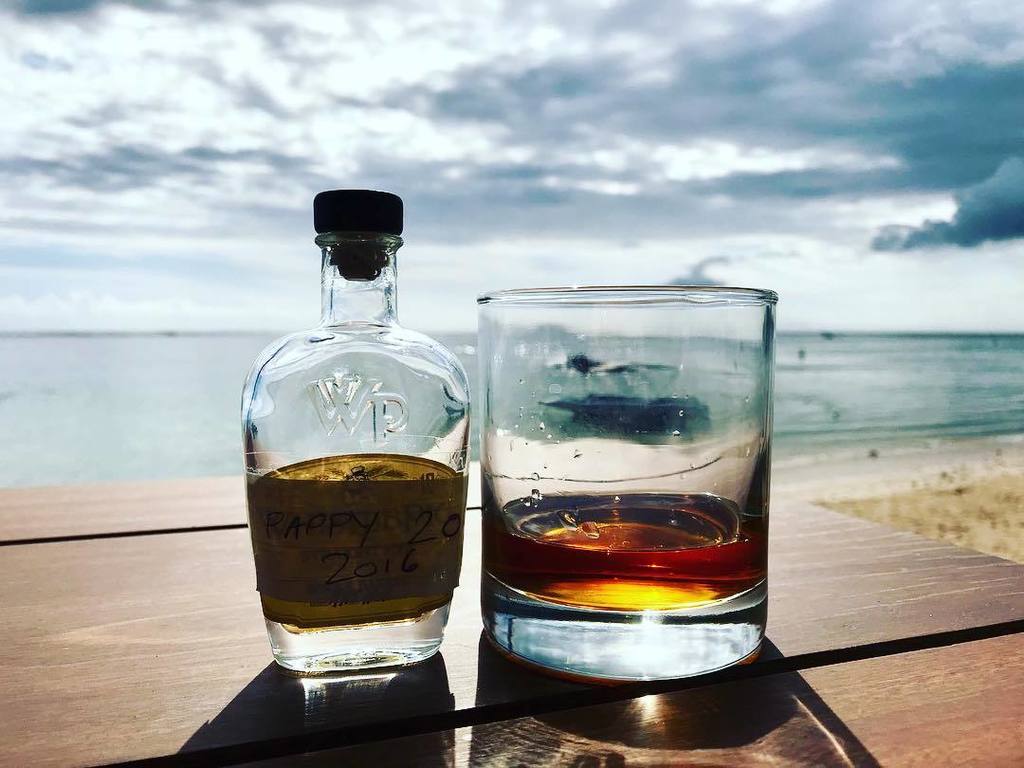 The_Bourbonator's tweet photo. Samples in the Sun #pappy20 #pvw2016 #buffalotrace #bourbon #whiskey #whisky #wintersun #mauritius #kentucky #usa #distillery #indianoceanview https://t.co/73nDqc8TWx https://t.co/kmuFjjtkPq