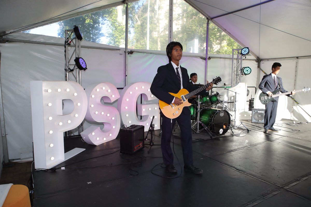 PSGSSA's tweet image. The Games Village is open! Come on down to the @UniofAdelaide until 9pm tonight and enjoy the last night of entertainment.

It's the perfect place to unwind after a week of sport and a great place to bond with your team. 🎉🍕🎤

#UniofAdelaide #PSG17