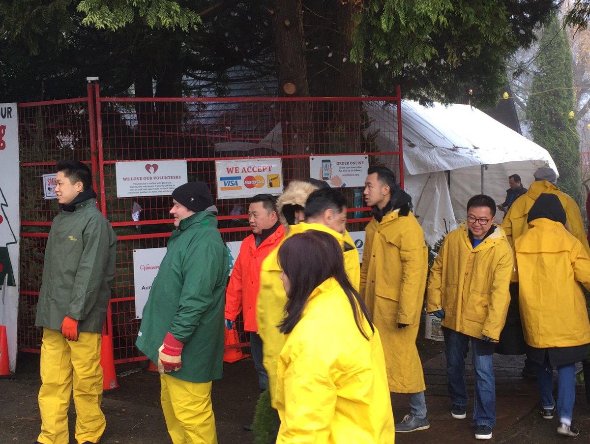 That was one big truck with over 600+ trees we unloaded this morning.   Thank you Team #vancentreBMO for volunteering at Aunt Leah’s Christmas Tree Lot for our BMO Days of Caring.  #proudtoworkatBMO.