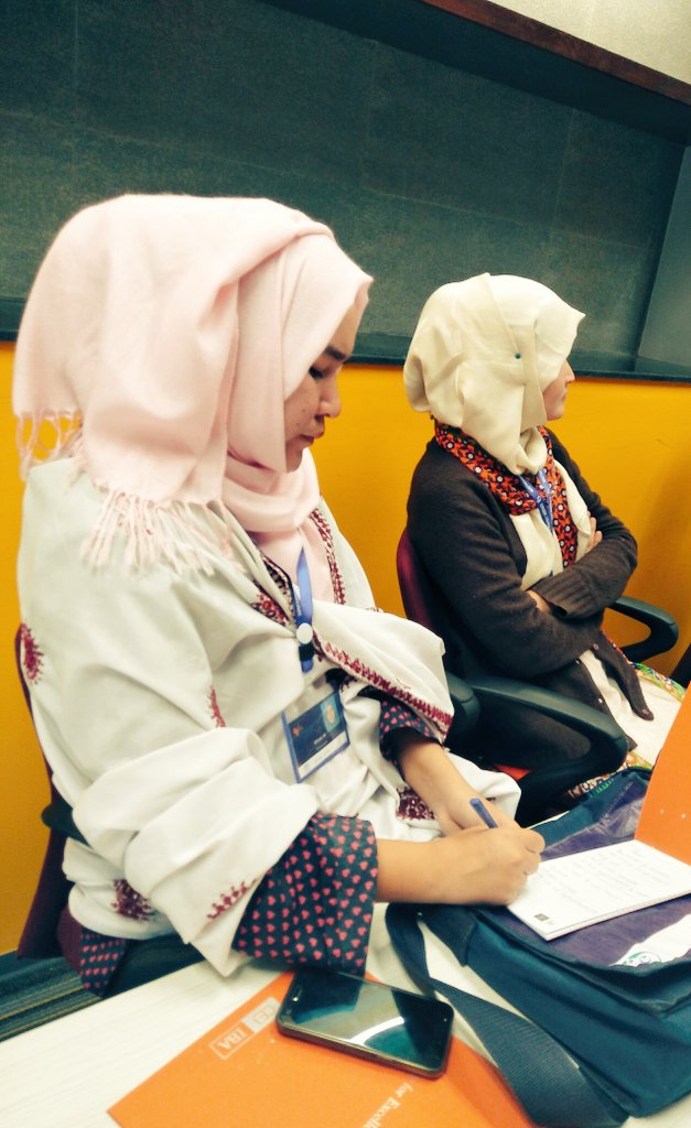 farwahrizvi's tweet photo. Discussion on where the 
#media stands today in Pakistan! @CEJatIBA @siecjp2017 @iEARNPAK @FSKamal @Tribunian 
#citizenjournalism https://t.co/BygZMvQIAS