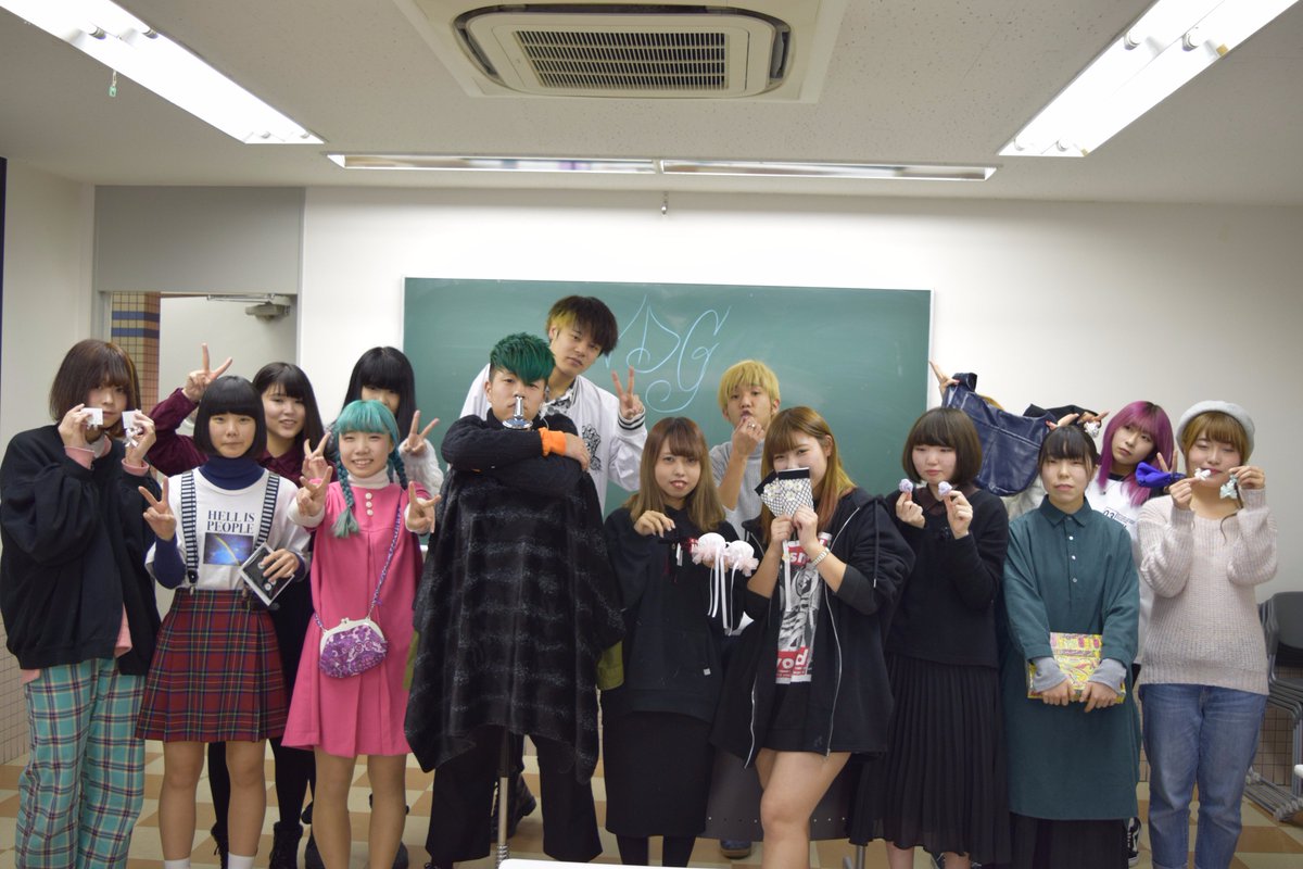 名古屋デザイナー学院 明日から開催される 名古屋クリエイターズマーケット に本校ファッションデザイン学科の1年生が参加しますよ みんな可愛いアイテムや素敵な服を作って参加致しますのでぜひ足をお運びくださいませ 名古屋デザイナー学院 明日から開催される 名古屋クリエイターズマーケット に本校ファッションデザイン学科の1年生が参加しますよ みんな可愛いアイテムや素敵な服を作って参加致しますのでぜひ足をお運びくださいませ