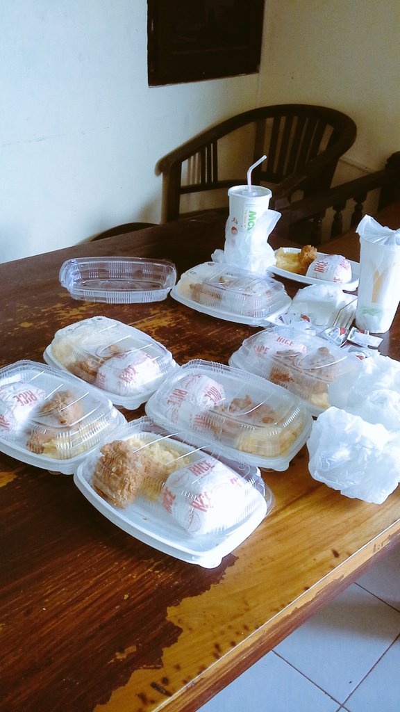 Swe3t_Java81's tweet image. Thanks for all guys....crew C U K trans for my surprise birthday.....and thanks boss  for mcd delivery ...i love you alls.....😇😇😇😁😄