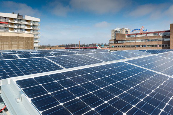 Grootschalige zonneparken in Nederland noodzakelijk: Nederland kan niet zonder de aanleg van grootschalige zonneparken als we de toekomstige energiedoelstellingen willen realiseren. Dat zegt… dlvr.it/Q4xJ2t