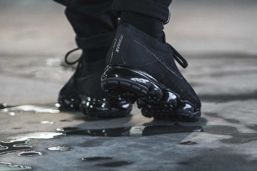 nike air vapormax flyknit triple noir