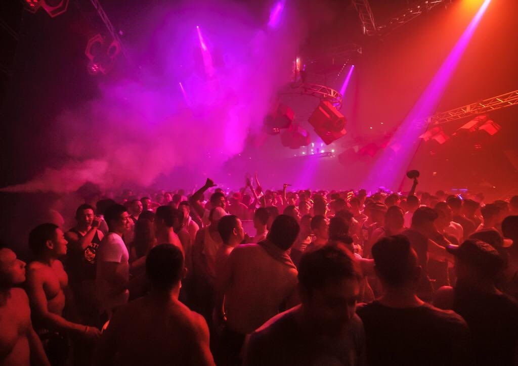 RT御礼

12/16（土）
@ ageHa
Shangri-La 15周年 &amp; FINAL

ARENA①

LEGENDARY GOGOs:
GOGO ICHI（大阪）, MASAHARU, RIOTO, ZEN

GOGO BOYs:
BRAVE, GON, KENJI, KENTA, K-ICHIRO, MASAKI, NAOKI, NAWOTO, NORI, Satoshi, SUSUMU, TAROU, YOSHIHIRO

1時〜
4時〜