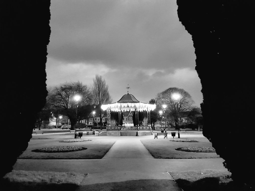 WalkthroughNPT's tweet photo. Heading to work and saw the lights on the bandstand in Victoria Gardens, Neath. Always great to see a festive Neath Port Talbot. Please share your festive photos using the hashtag #ChristmasNPT and we'll retweet our favourites! https://t.co/sl0VkDo7uB