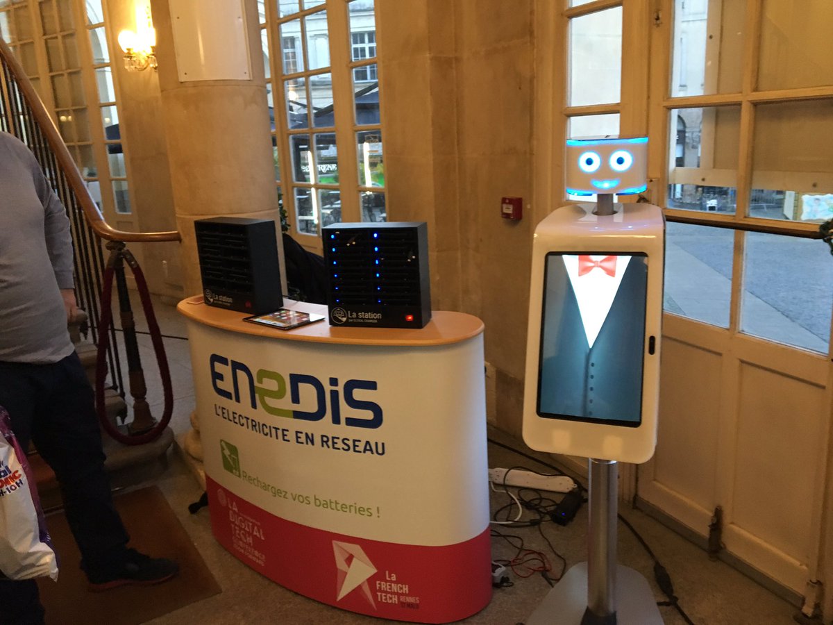 enedis_bretagne's tweet image. #en direct #DigitalTechConference : @IR_Waldo vous accueille sur le stand @enedis_bretagne pour recharger vos batteries ⚡️toute la journée Cc @LaFTRSM @GlobalCharger