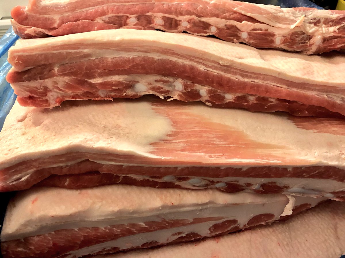 jamesroberts711's tweet photo. In #DanishCrownDecember we have #StNic π
πΌ but here @DanishCrownUK we have #StLouis π an #amazing #uniforms #pork #ribs product #ideal for #PitMad masters to #rub #smoke and #serve from their #BBQ #restaurants #stunning. #GoOn #youknowyouwantto #FridayFeeling #JurassicWorld π https://t.co/1ap2RV7vHa