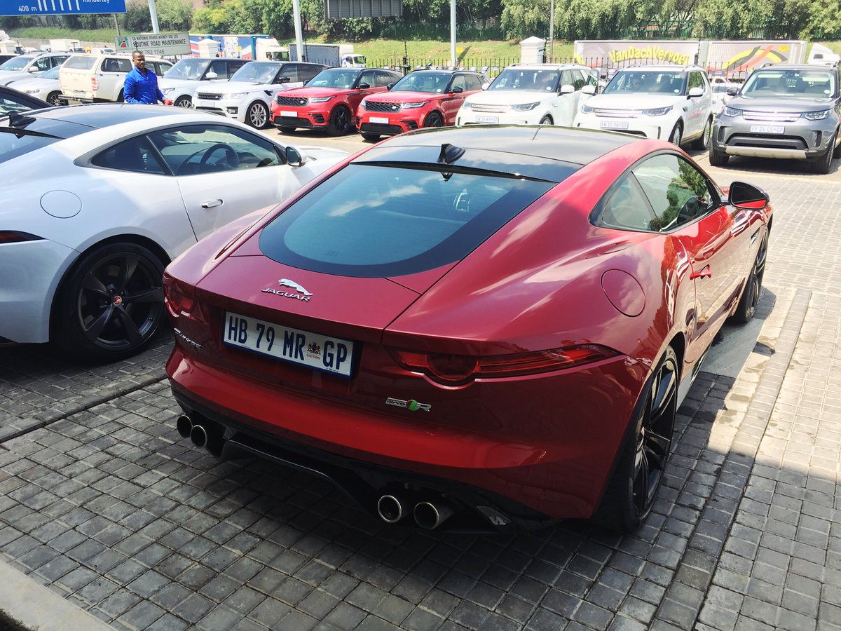 Stef_Stars's tweet photo. Let it begin...@EBNetworking
@PlatinumGoldSA
#JLRRideandDrive
#EBNetworking
#PlatinumGoldLovesSA https://t.co/1Cxamc5Zwn