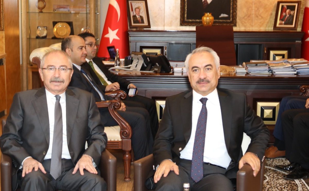 İçişleri Bakan Yrd. <a href="/mehmetersoy57/">Mehmet Ersoy🇹🇷</a> Trzbzon Mv. @corasalih ,Valilik ziyaretinde Vali/Büyükşehir Belediye Başkan V. <a href="/MustafaYMN/">Mustafa Yaman</a> ile.