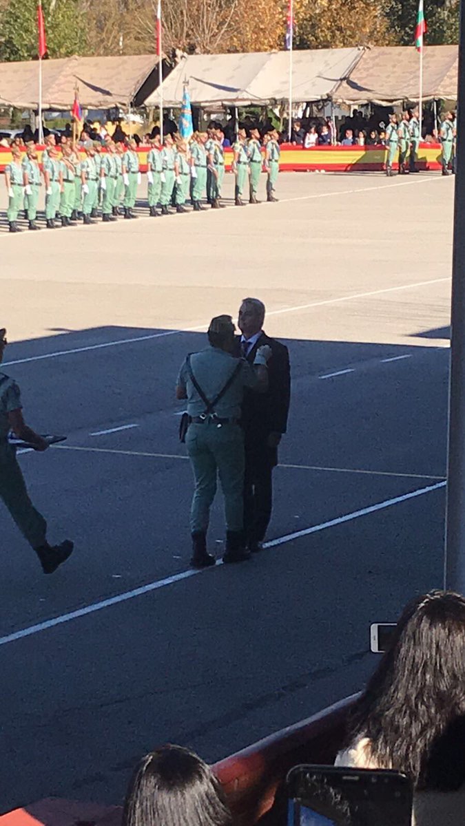 Imágenes para el recuerdo. Nuestro Hermano Mayor ya es Caballero Legionario de Honor. <a href="/Lalegion_es/">La Legión</a> 

Delegacion nazarena que ha arropado a Juan Pedro Pérez Duarte. #NazarenoMarbella 

¡¡Felicidades a todos!!