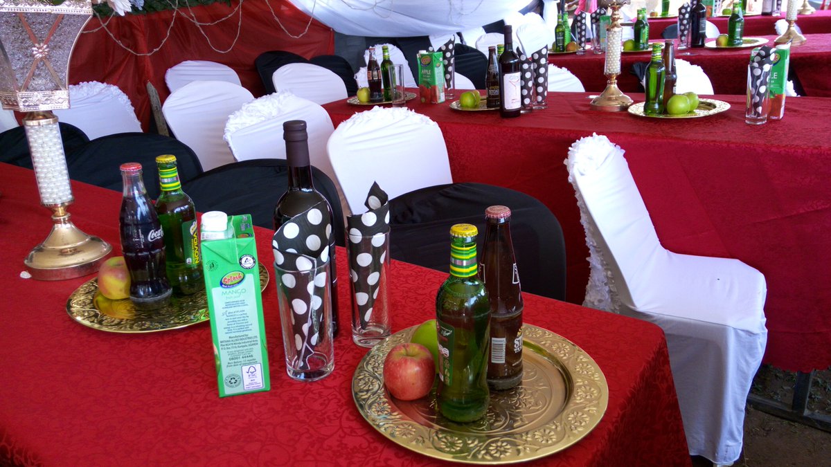 makularich4's tweet photo. Always behind the microphone waiting for the BAKO. Nice weekend friends. my clients am grateful. we meet tomorrow in Ntinda@introduction.for booking please call 0777859195 or 0701227300 https://t.co/XpdBr8TGZt
