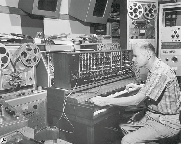 reaktorplayer's tweet image. Dr Robert &amp;amp; His Modular Moogs (SOS) : goo.gl/Fu5UVS  The modular systems that provided the basis for nearly all modern synths.