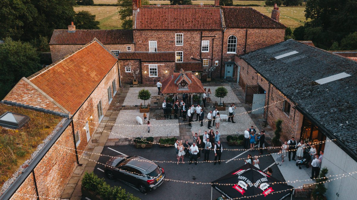 Hornington Manor tweet media