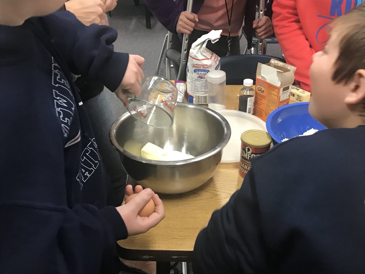 TracyIde1's tweet image. What better way to apply this week’s proportions and rates lesson? Cookies! Sweets for my sweeties ❤️