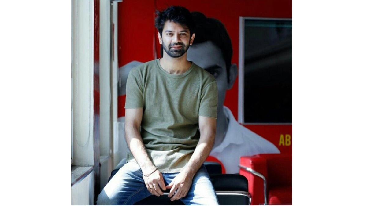TellyTalkIndia's tweet photo. How many hearts❤️ and RT's 🔁for this picture of #BarunSobti? https://t.co/WShOwRRcqb