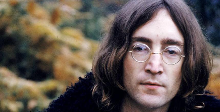 crockpics's tweet photo. The World tragically lost John Lennon, 37 years ago today. Never Forgotten. 1940-1980. #RIP https://t.co/b5D6wjYaNT