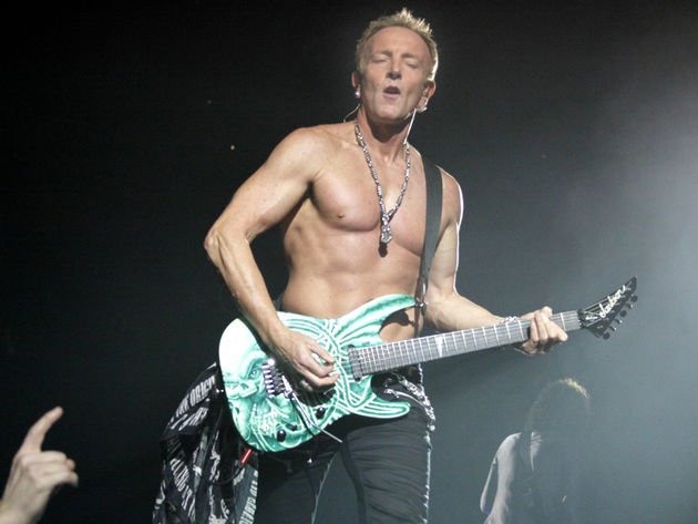 HAPPY BIRTHDAY PHIL COLLEN !!  LET\S ROCK TO SOME TO SHOW THE ROCK LOVE !! 