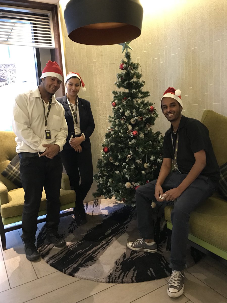 It’s Christmas time at hub CG! #greatgreets #welovetheatmosphere <a href="/Danilo52307462/">Danilo</a> <a href="/Tom_CFP/">Tom Pocock</a> <a href="/LAhMostloved/">LAhMostloved</a> <a href="/paddymooner/">Patrick Mooney</a> <a href="/SDEBDD/">simon ewins</a> <a href="/StonehamTomPI/">Thomas Stoneham</a>